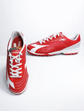 Size UK 9 - Diadora 750 III