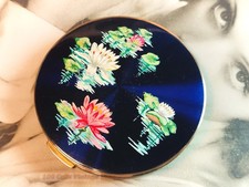 Stratton lily pads metallic