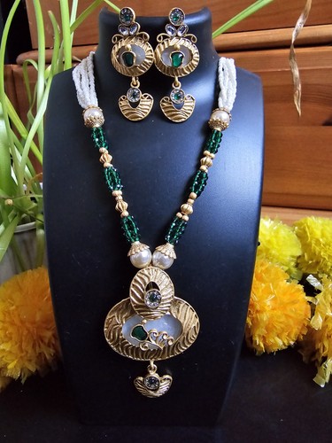 Pearl rani haar qith shell - pearl,