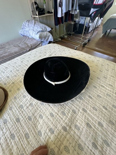 Pigalle black velvet - 5x,