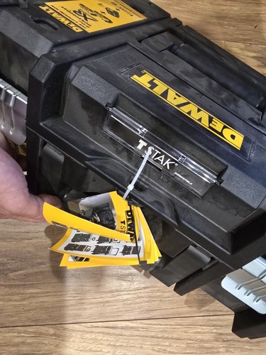 Dewalt 18v brushless combi - 18v,