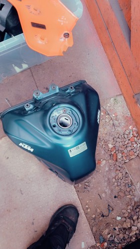 Ktm duke 125 - ktm, pump