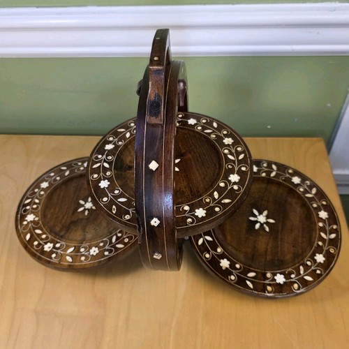 Vintage wooden cake - wooden,