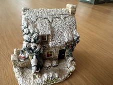 Lilliput Lane Ice to Meet You L2445 Cottage Snow Place 2001 Home Collection