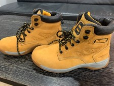 DeWalt apprentice boots. Size