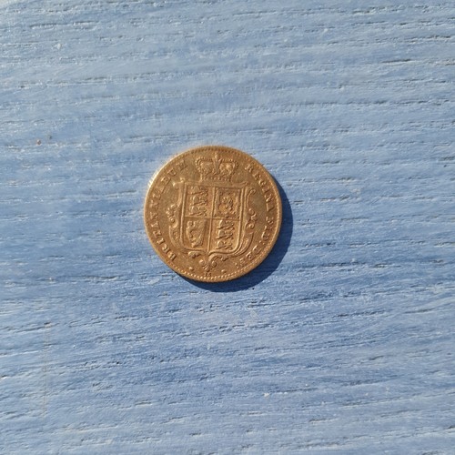 22ct gold half sovereign - gold,