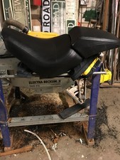 Genuine Harley-Davidson Two-up Dual SEAT 52000270