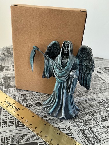 Tom riddle grim reaper statue - tom,