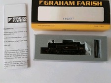 Graham Farish 372-327 Class 3MT BR Standard 2-6-2 tank 82028 in BR lined black