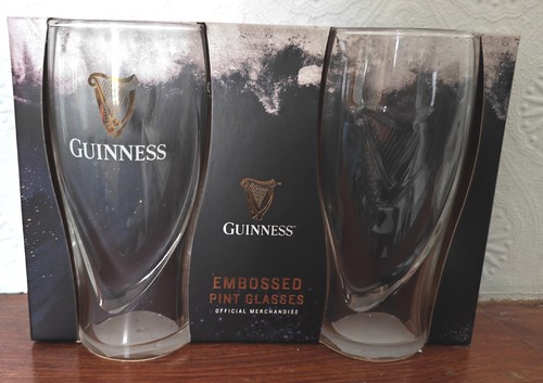 Guinness gold embossed pint - gold,
