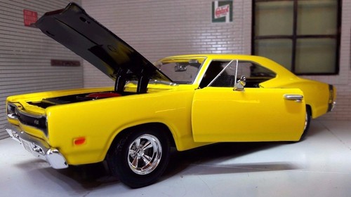 Lgb scale yellow dodge - yellow,