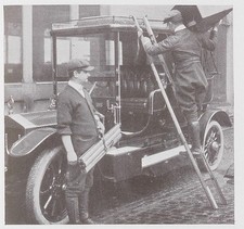 1910 Motorists Folding Ladder