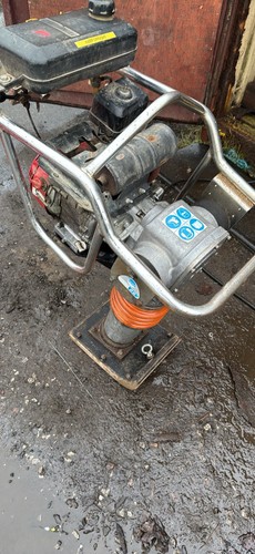 Whacker plate trench - plate/,