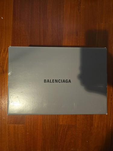 Balenciaga empty shoe box - balenciaga,