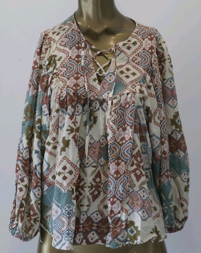 Ladies geometric tile print - tile,