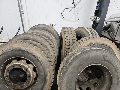 Hgv lorry truck wheels and - lorry,