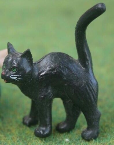 Black cat dolls house - black,