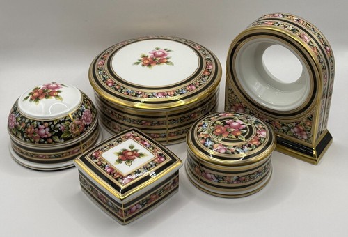 Wedgwood clio pattern tinket - 'clio',