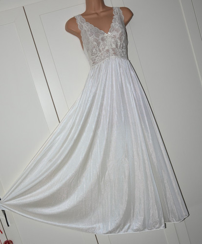 Night utterly feminine - ,