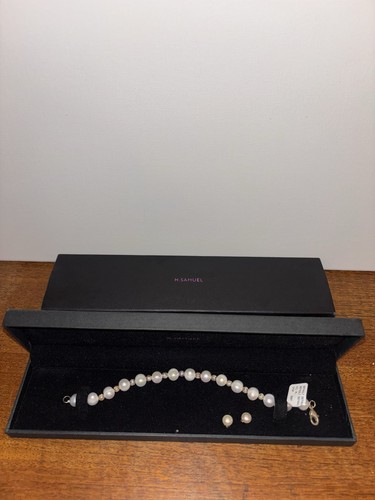 Samuel necklace and earings - h.samuel,