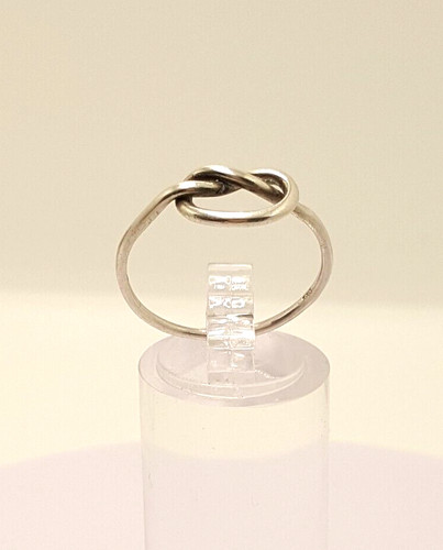 Fully hallmarked love knot - fully,
