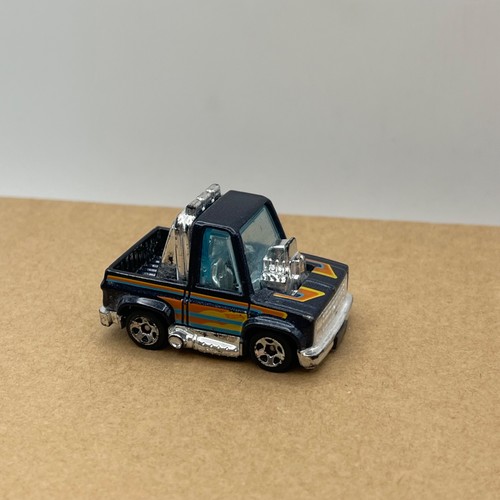 Hot wheels toon 83 chevy - hot, '83
