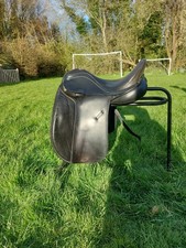 Barnsby dressage saddle 17”