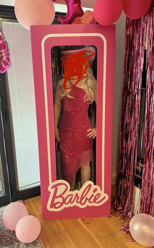 Barbie photo booth prop - photo,