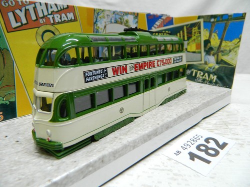 Corgi blackpool balloon - 1:76,