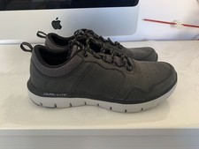 sketchers dual lite walking