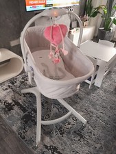 Chicco baby hug 4 in 1 crib with meal time table kit