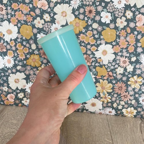 Tupperware aqua blue - blue, beaker