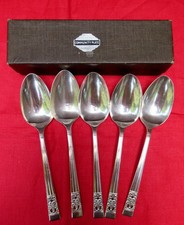 5 Silver Plated Table Spoons Oneida Community Plate Hampton Court Design Boxed