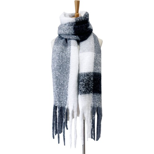 Horizontal plaid scarf fashion - horizontal,