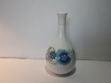 Wedgwood Bone China Clementine Posy Vase Floral Pattern Made In England 13cm .