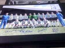GRIMSBY TOWN 4TH DIVISON CHAMPIONS 12X8  INCHES SIGNED GLOSSY PICTURE