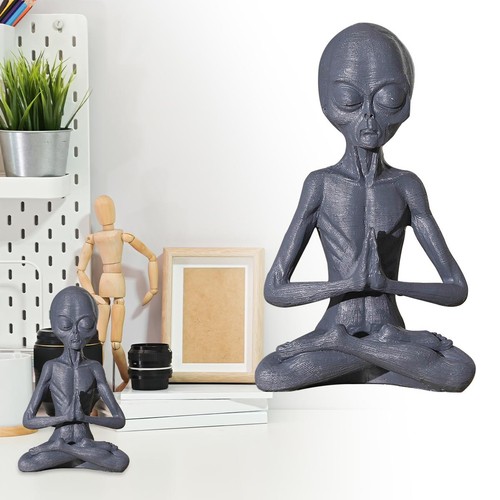 Resin meditation alien - resin,