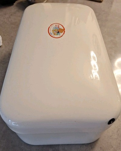 Vintage bread bin - bread, white