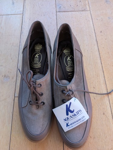Size brown suede rare - 6,