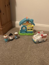ELC Happyland Doctors Surgery with, Doctor, Nurse, Patient and Ambulance
