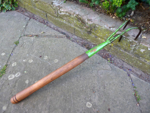 Vintage wolf tine - vintage, garden