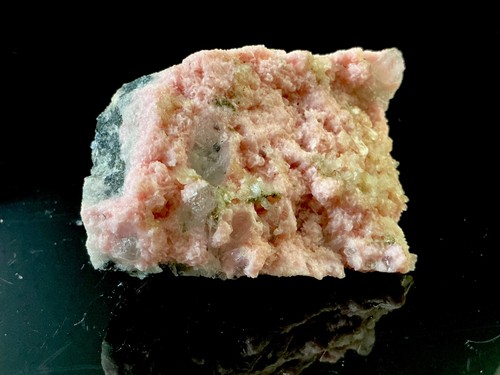 Rhodochrosite quartz calcite - rhodochrosite,