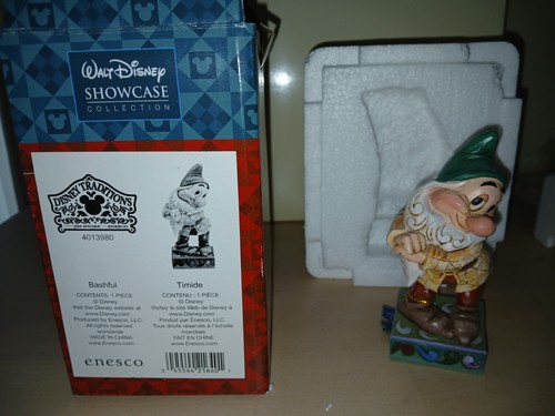 Walt disney figure showcase - figure,