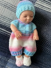 HAND KNITTED DOLLS CLOTHES -