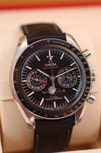 Omega speedmaster moonwatch - omega,