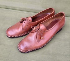 Barker of Earls Barton brown