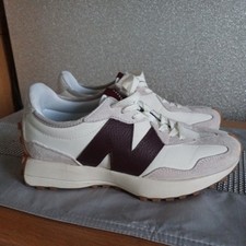 New Balance 327 Trainers Women