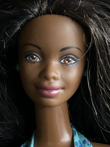 Vintage 1990s barbie - 🧡,