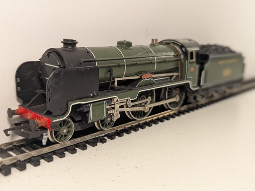 Hornby r817 schools class - hornby,