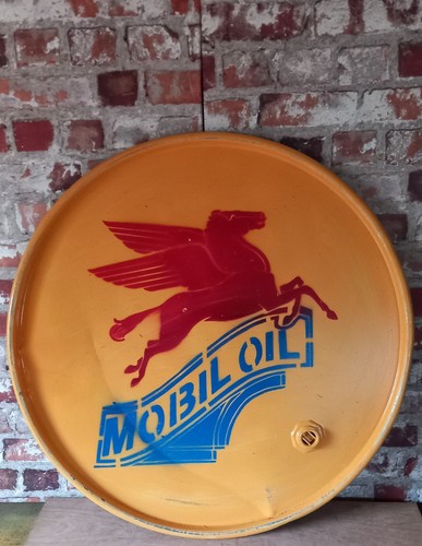 Upcycled oil drum - lid, mobiloil